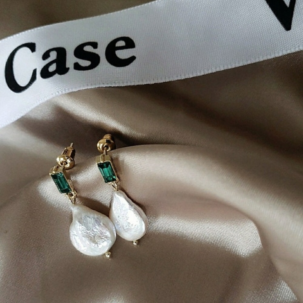 Gold-Tone Earrings with Emerald Green Stone and White Pearl Drop